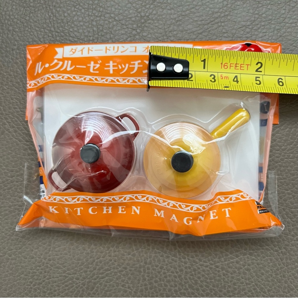 BNIB Japan Le Creuset Magnets dual set - 2 pieces per set - Picture 3 of 4